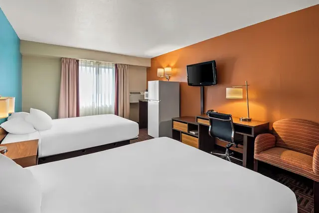 Photo 1 - Rodeway Inn Effingham North