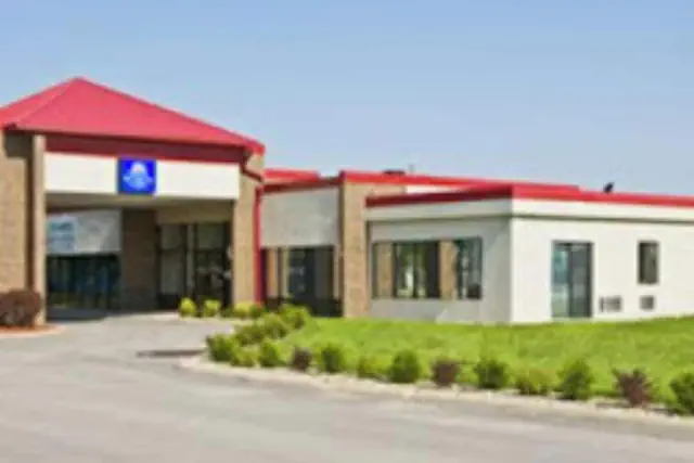 Photo 1 - Fairview Inn By OYO Hesston I-135