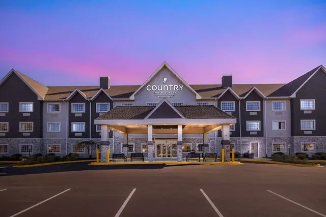 Photo 1 - Country inn & Suites by Radisson Bolingbrook, I-55
