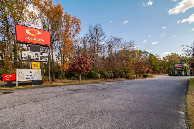 Photo 1 - Econo Lodge Inn & Suites Cayce I-26 Airport