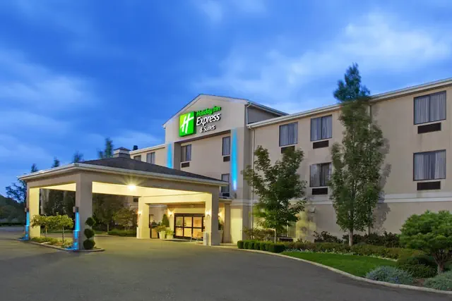 Photo 1 - Holiday Inn Express & Suites Alliance by IHG