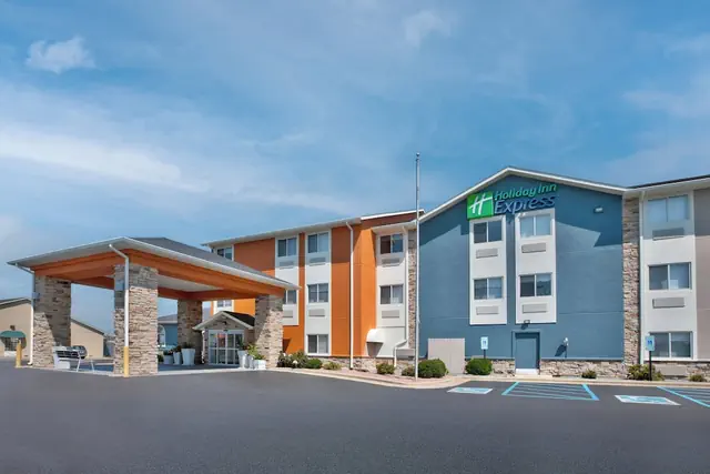 Photo 1 - Holiday Inn Express Tuscola by IHG