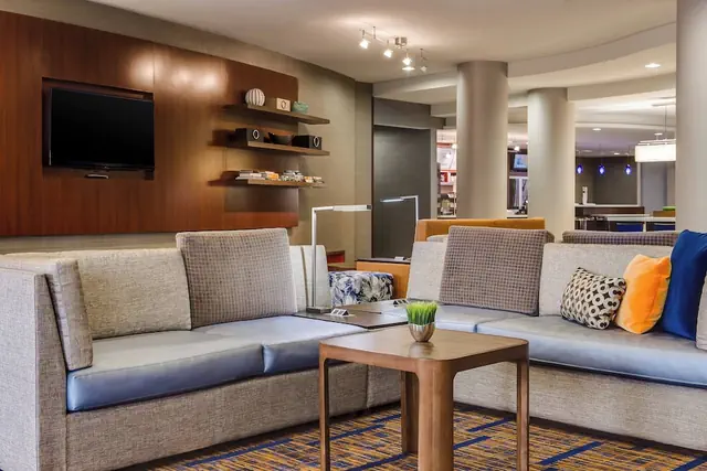 Photo 1 - Courtyard Marriott Ankeny