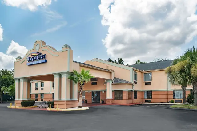 Photo 1 - Red Roof Inn & Suites Hinesville