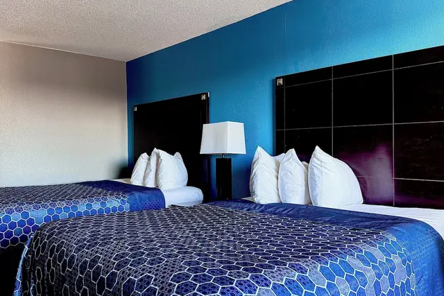 Photo 1 - American Inn Cedar Rapids South