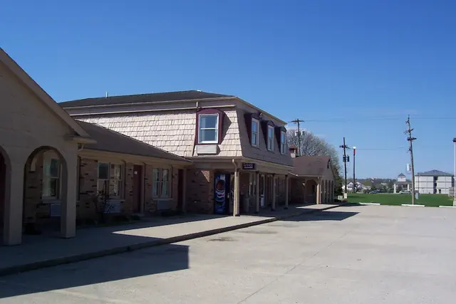 Photo 1 - Americas Best Value Inn Chillicothe