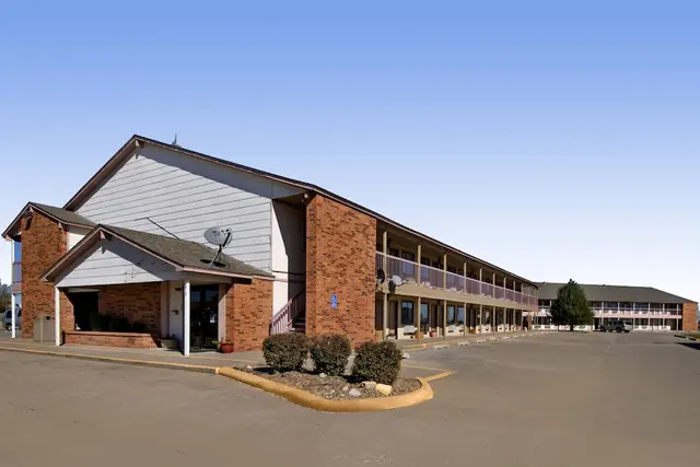 Photo 1 - Americas Best Value Inn Garden City