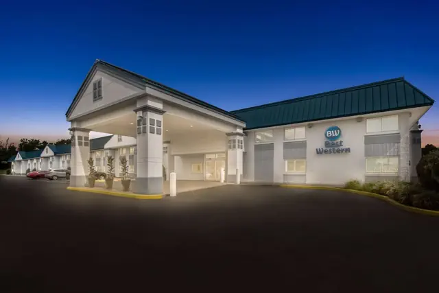 Photo 1 - Baymont by Wyndham Westampton