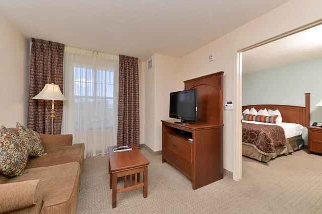 Photo 1 - 1 Bedroom Ste With 1 King Bed Nonsmoking