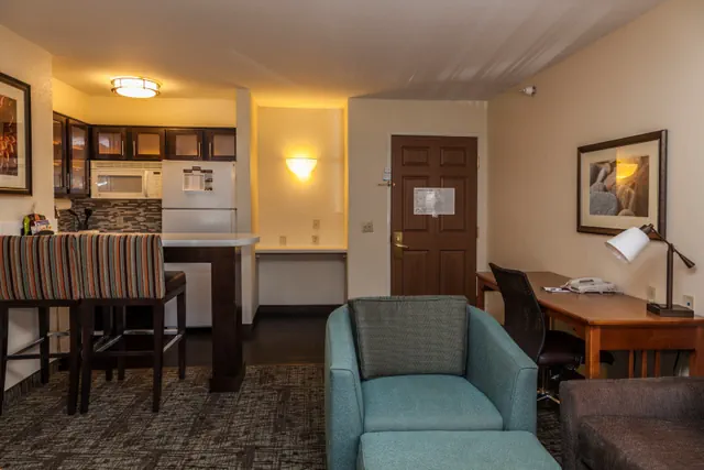 Photo 1 - 1 Bedroom Mountain View 1 King