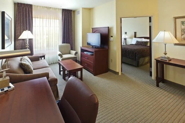 Photo 1 - 1 Queen Bed 1 Bedroom Suite Nonsmoking