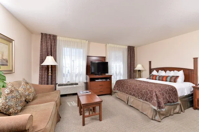 Photo 1 - 1 Queen Bed Studio Suite Nonsmoking