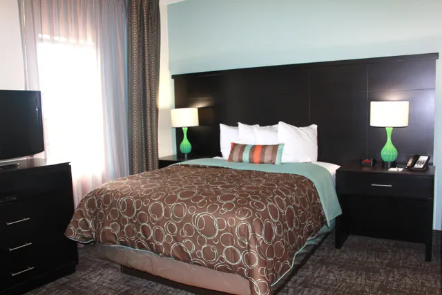 Photo 1 - 1 Bedroom Suite 1 King Nonsmoking