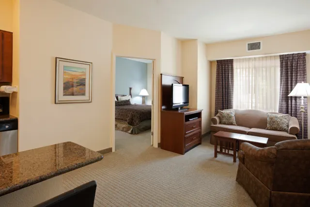 Photo 1 - 2 Bedroom Suite 2 Bed Other Nonsmoking