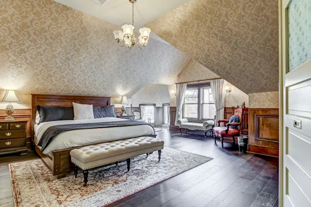 Photo 1 - The Bressmer | Capitol Suite | 3rd Floor