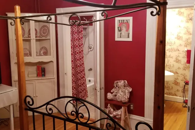 Photo 1 - Historic Victorian Inn - Red Suite (KP117Red)