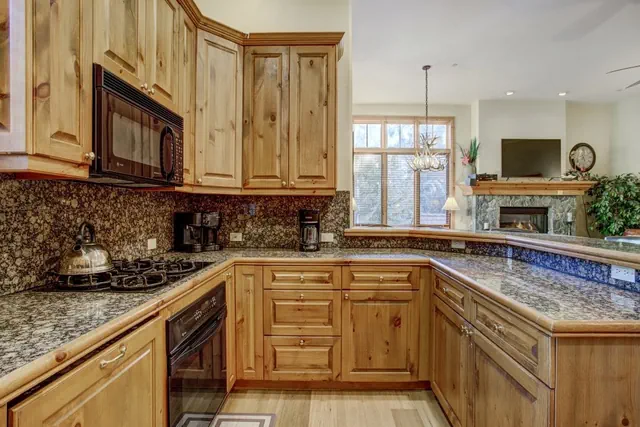 Photo 1 - Cozy & Central Arrowhead Village 3BR Townhome-Sleeps 6