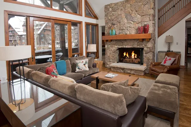 Photo 1 - Lavish 3BR/3.5BA Bachelor Gulch Condo - Ski In / Ski Out