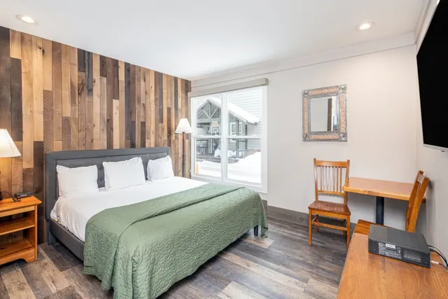 Photo 1 - Mountainside Inn 208