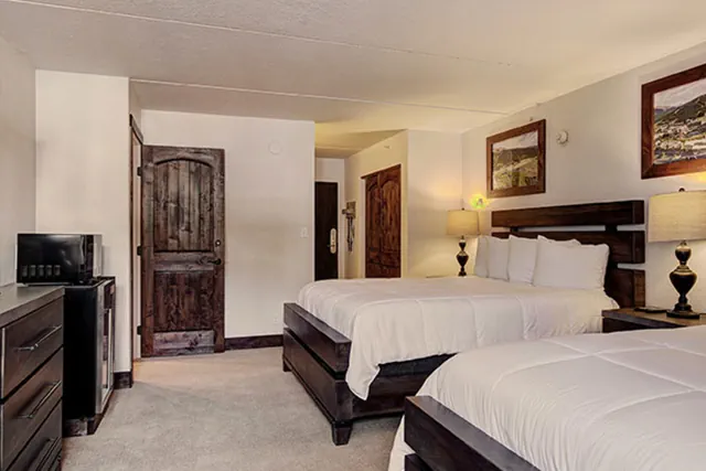 Photo 1 - Mountain Plaza Hotel Style Room with 2 Beds #607