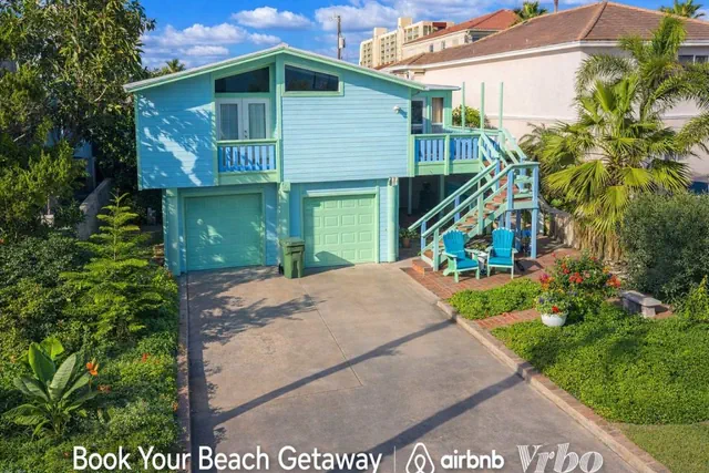 Photo 1 - Throwback Vibes "Near Beach "Great Deck