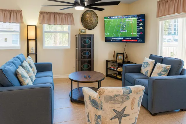 Photo 1 - * 4 bedroom 2 Level Home * 50 yards from Beach