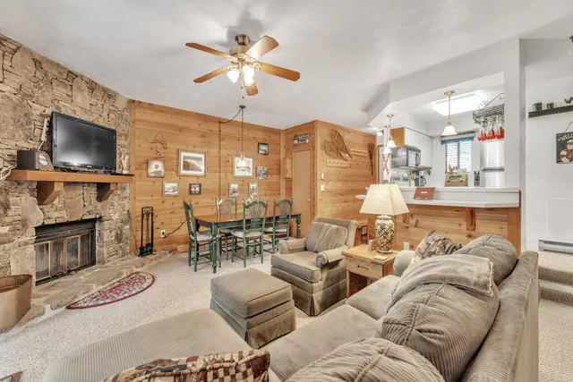 Photo 1 - 7 Springs Ski & Mountain Adventure Condo