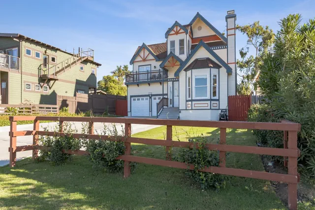 Photo 1 - Coastal Haven in Oceanside: Cozy Beach Getaway
