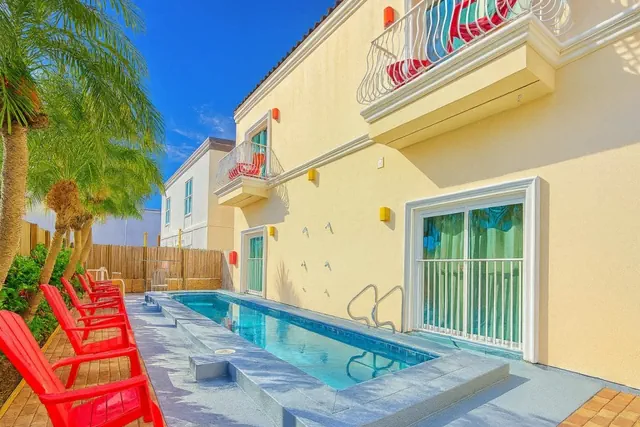 Photo 1 - Beach Steps Away - Great Value + pool