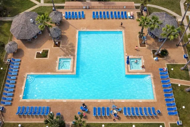 Photo 1 - "Beachfront Hotspot" New Furnishings "Pool" 1s