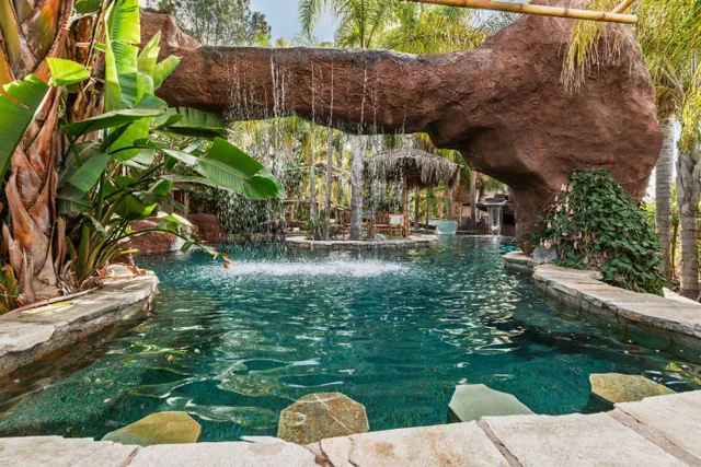 Photo 1 - Paradise Lagoon Resort Style Pool Getaway