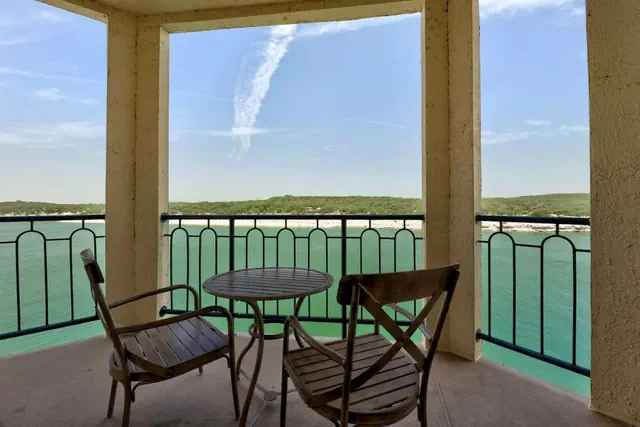 Photo 1 - Lakeside Serenity (3221)