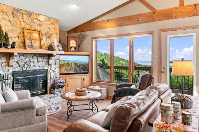 Photo 1 - Beech Cabin | 2 Min to Resort, Hot Tub, Game Room