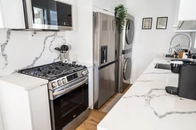 Photo 1 - 2BR APARTMENT with LARGE PRIVATE FENCED PATIO and PARKING (p59)