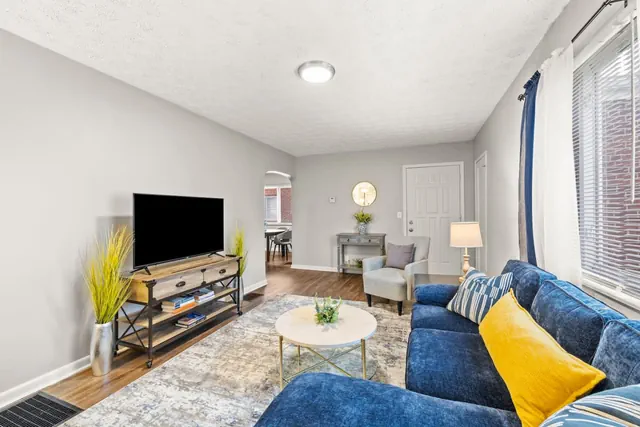 Photo 1 - Opulent Urban Retreat