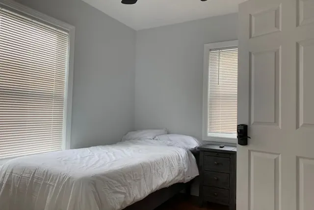 Photo 1 - Twin XL Bed|Boston|RM 1