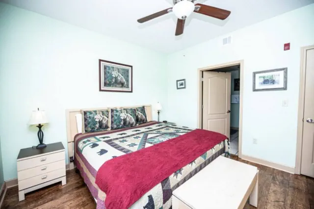 Photo 1 - The Cove - Unit 1302 - Mountain View Condos
