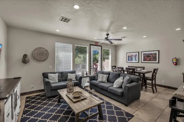 Photo 1 - Coral Ridge by Cloud Dream Homes