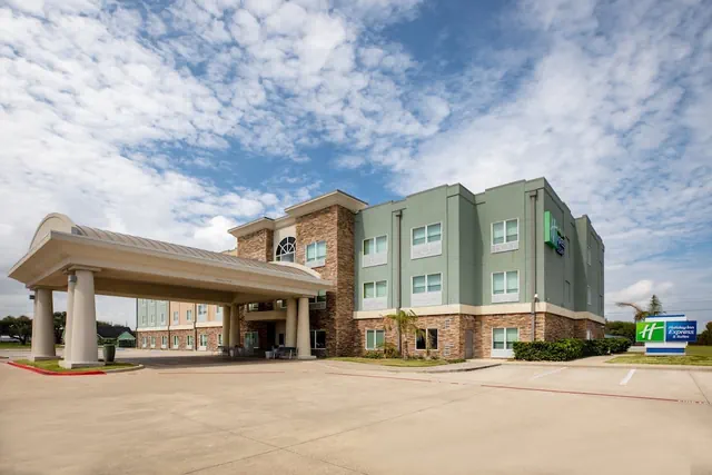 Photo 1 - Holiday Inn Express & Suites Rockport - Bay View by IHG