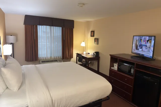 Photo 1 - Americas Best Value Inn St. Robert