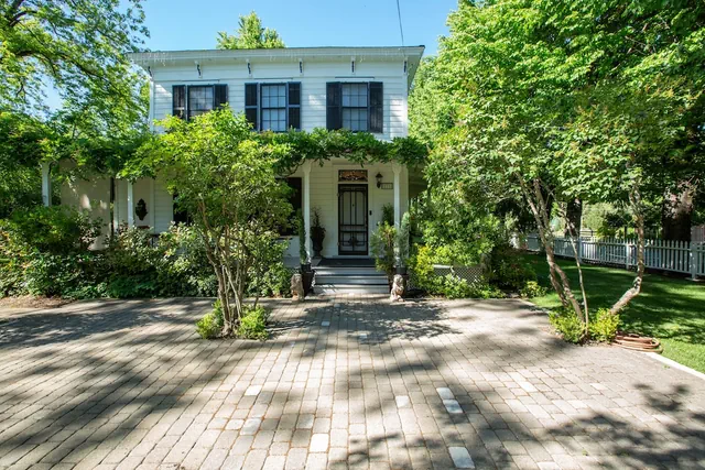 Photo 1 - Dunbar House Inn and Event Property