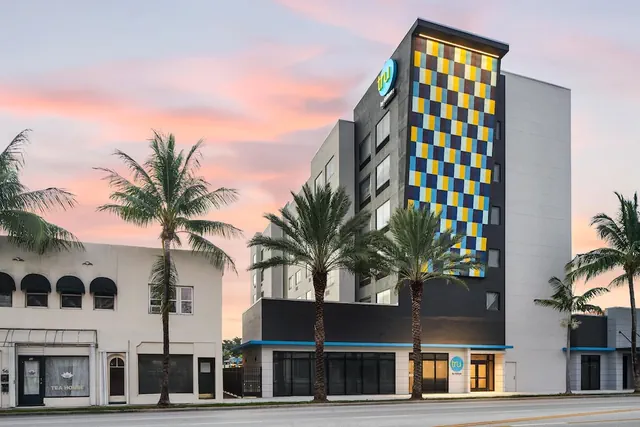 Photo 1 - Tru By Hilton Ft. Lauderdale Airport