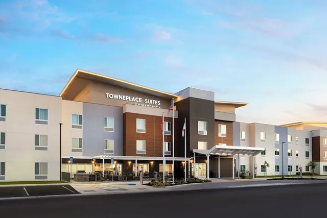 Photo 1 - TownePlace Suites by Marriott Fresno Clovis