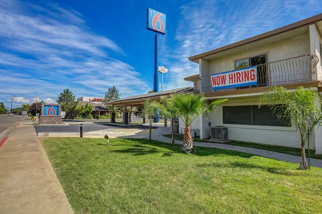 Photo 1 - Motel 6 Anderson, CA - Redding Airport