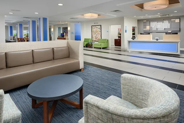 Photo 1 - Holiday Inn Express Hotel & Suites Tullahoma by IHG