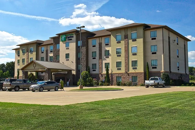 Photo 1 - Holiday Inn Express Heber Springs by IHG