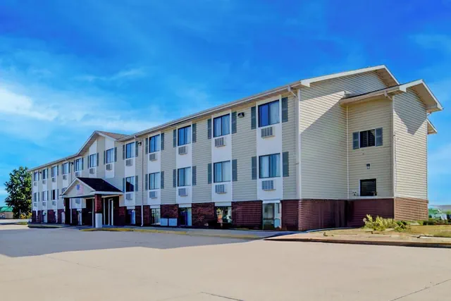 Photo 1 - Capital O Amerihost Inn and Suites Kingdom City Hwy 54 MO
