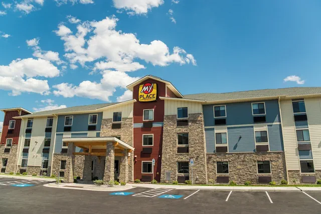 Photo 1 - My Place Hotel - Midland