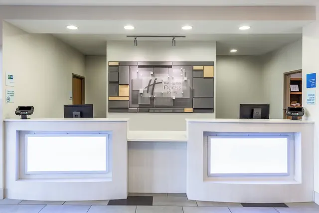 Photo 1 - Holiday Inn Express Hotel & Suites Albert Lea - I-35 by IHG