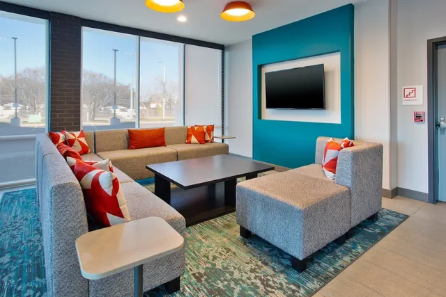 Photo 1 - avid hotel Detroit Warren by IHG